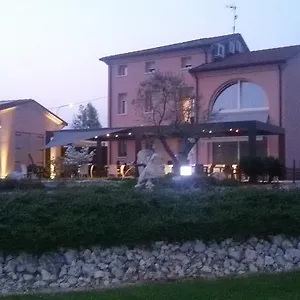 https://agrialloggi-la-palazzina.hotelinveneto.com